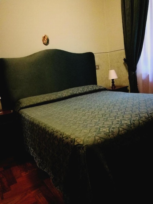 Anne & Mary image 21