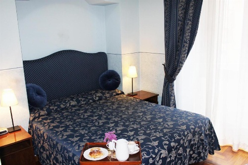 Anne & Mary image 24